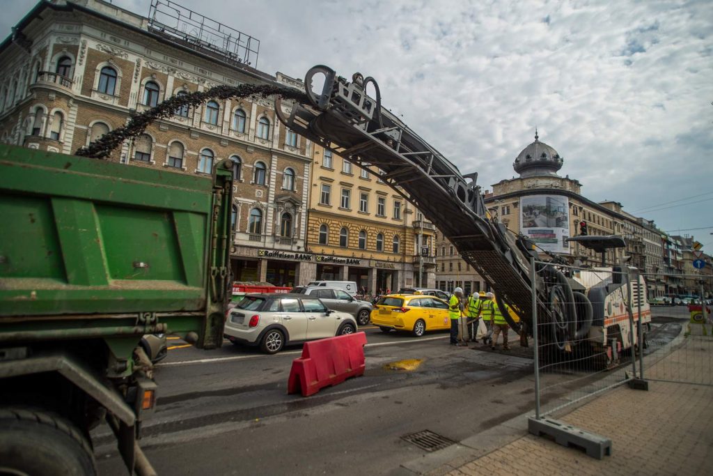 Blaha Lujza tér felújítás munka