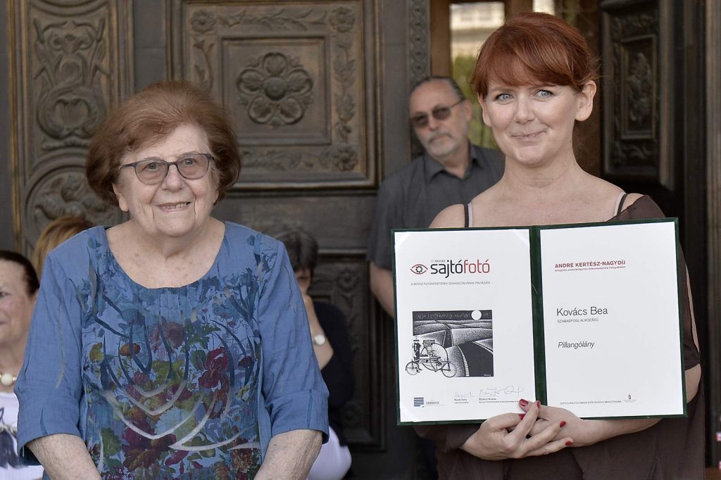 Kovács Bea fotóriporter