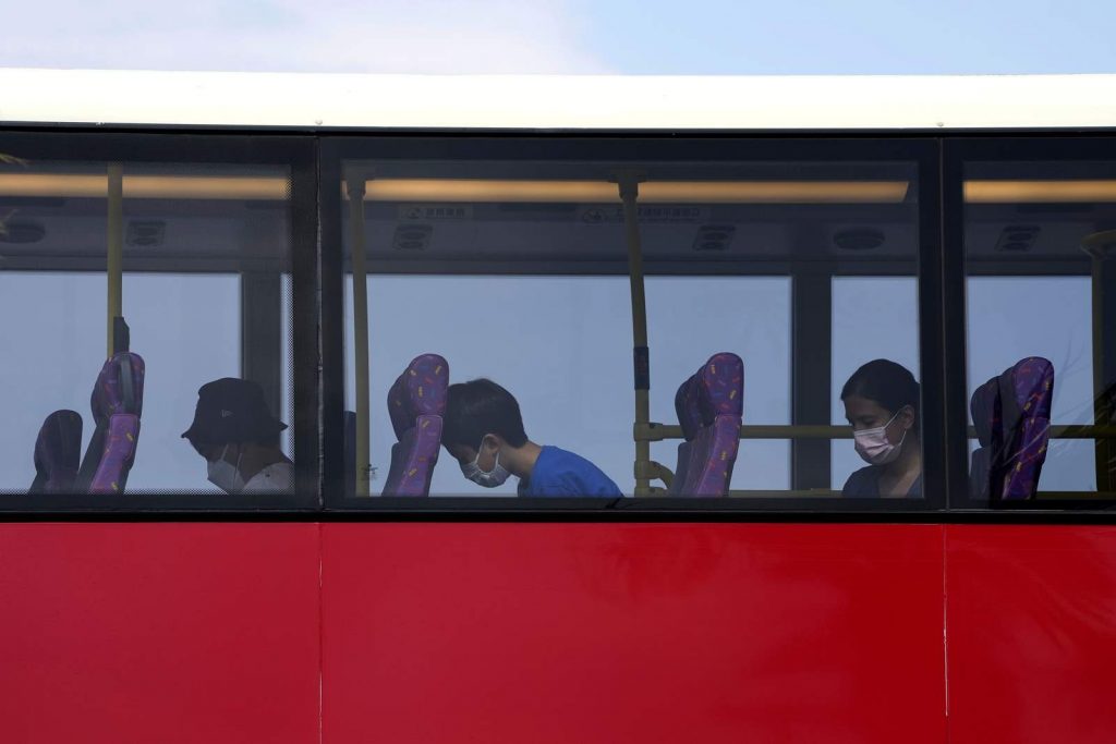 szundibusz