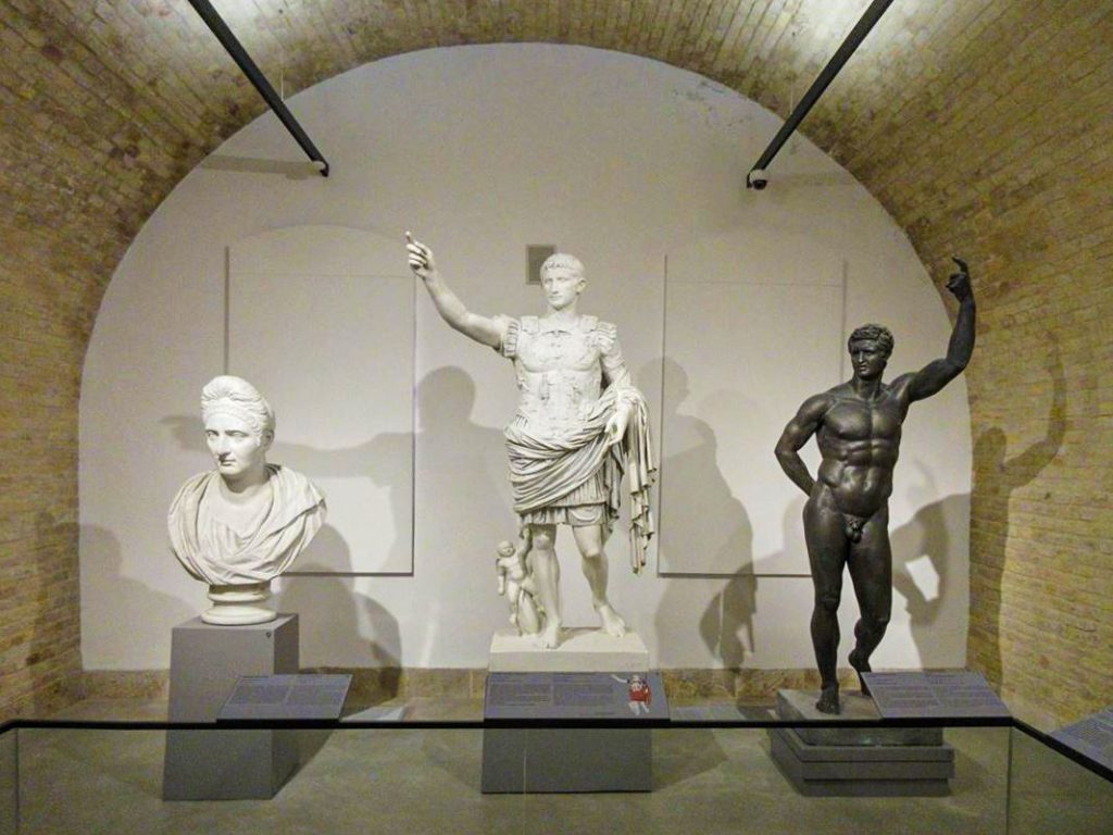 Augustus szobra