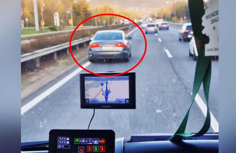 mentő audi pofátlan