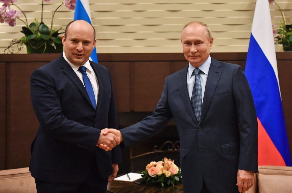 Putyin és Bennett