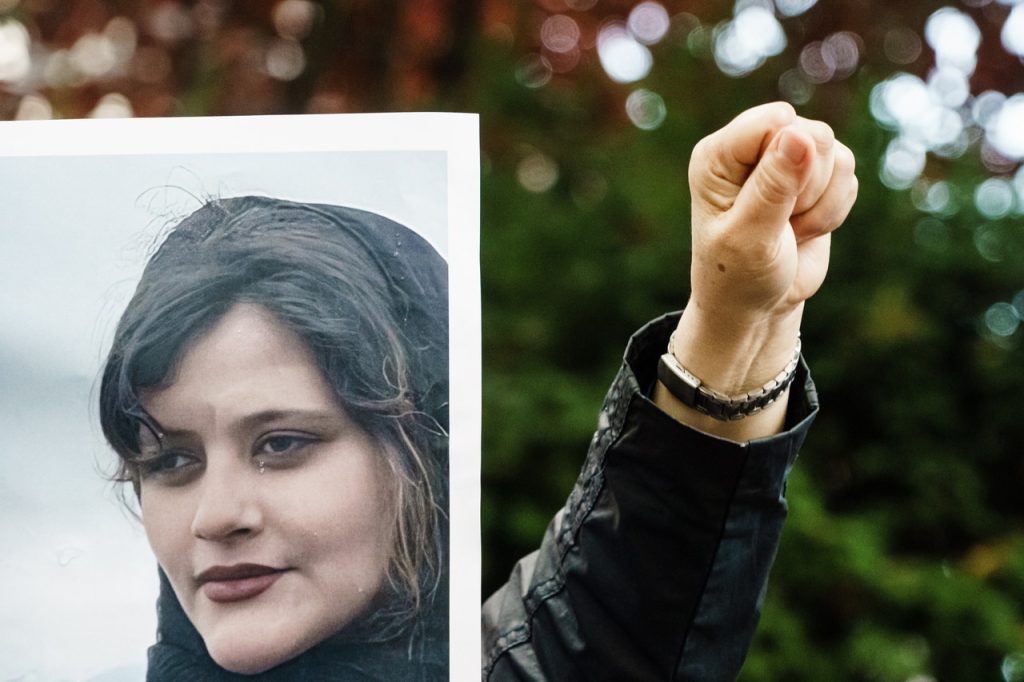 mahsa amini tüntetés
