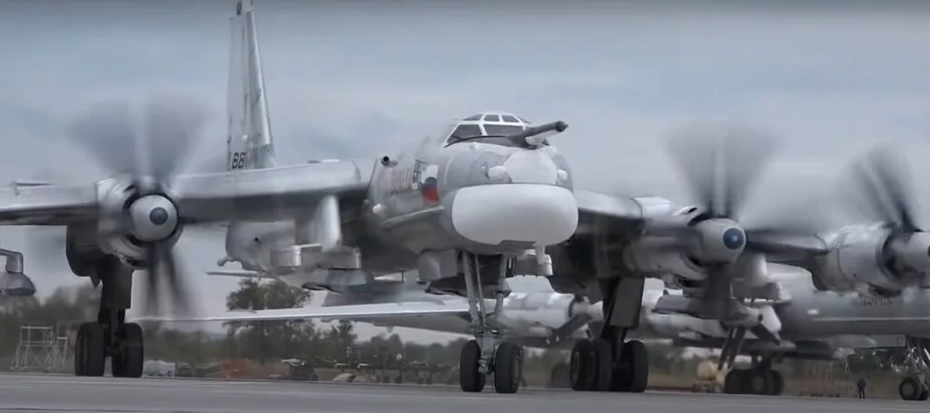Nukleáris bombázót küldött Putyin Japán irányába