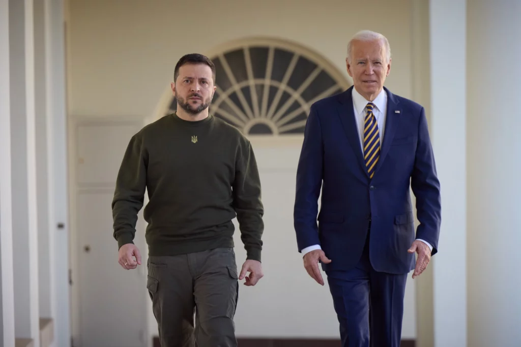 Zelenszkij és Biden Oroszország Ukrajna háború