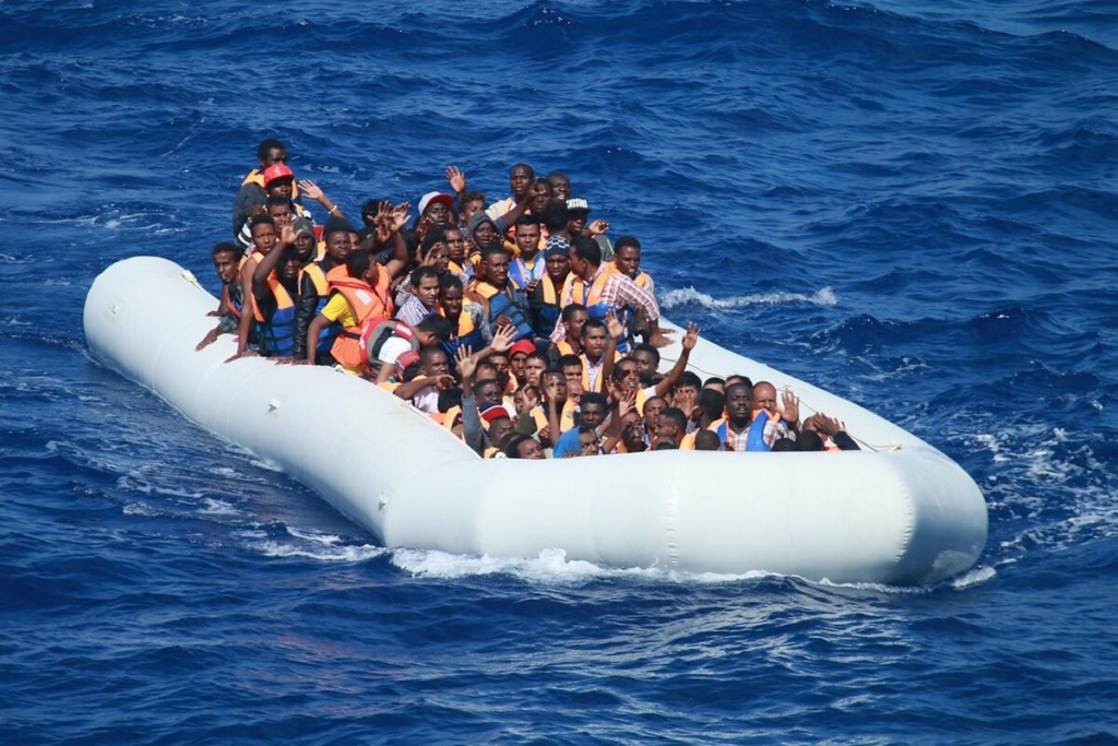 Migránsok gumicsónakon