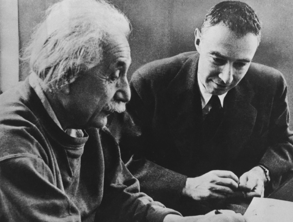 Einstein és Oppenheimer