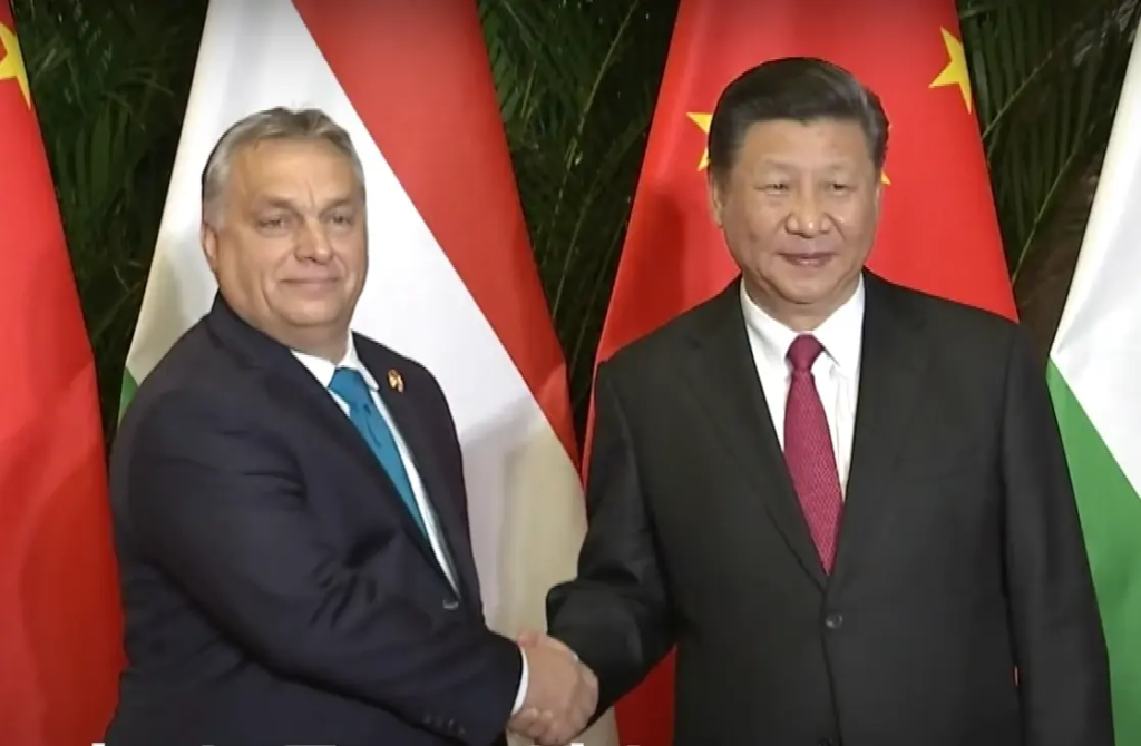 Kína Orbán Hszi Csin-ping magyar kormány kínai hitel