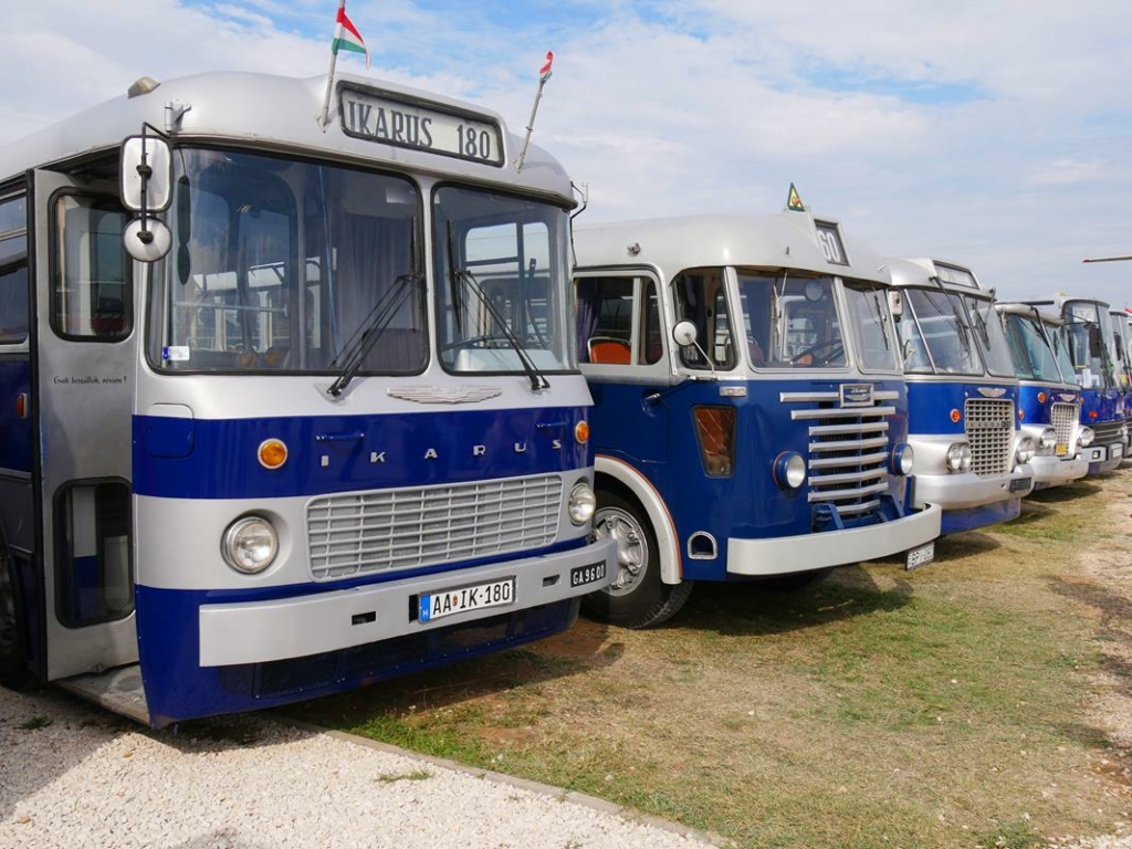 Ikarus találkozó
