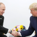 Donald Trump Vlagyimir Putyin beszélgetés kézfogás