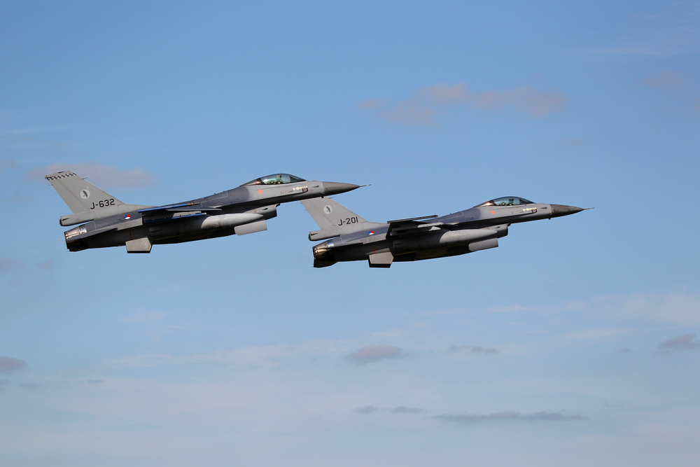 f-16