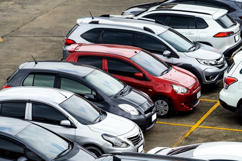 autószín autó parkoló használt autót