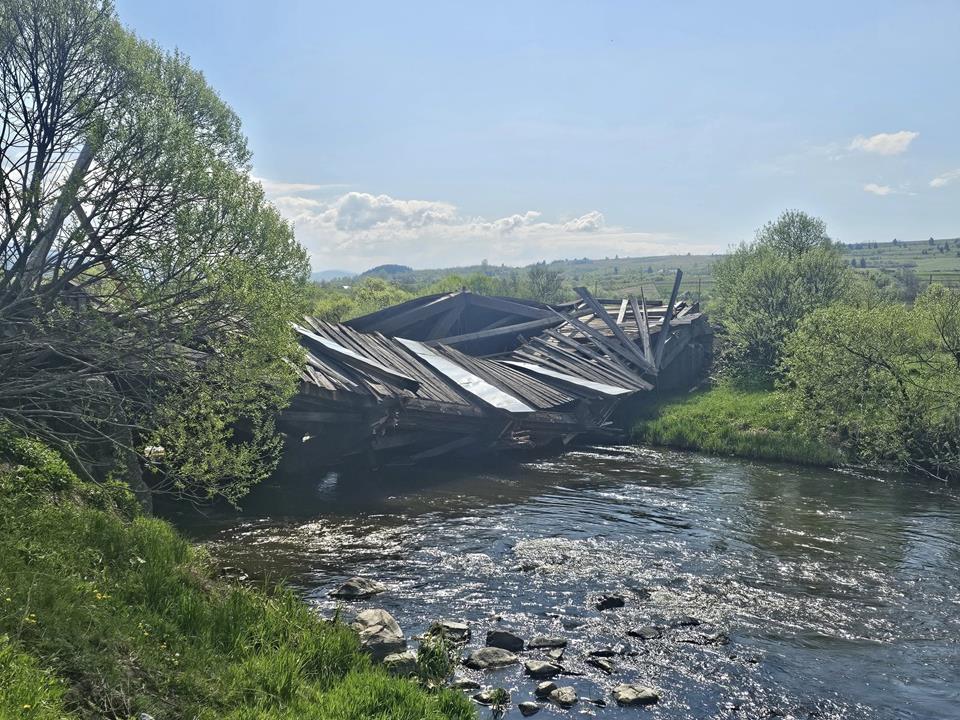 Maroshévíz híd összeomlott, Erdély, fedeles híd, Maroshévíz, történelmi híd, kár