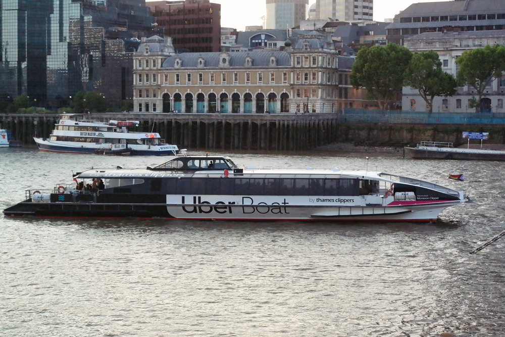 Uber boat Budapest Duna hajózás