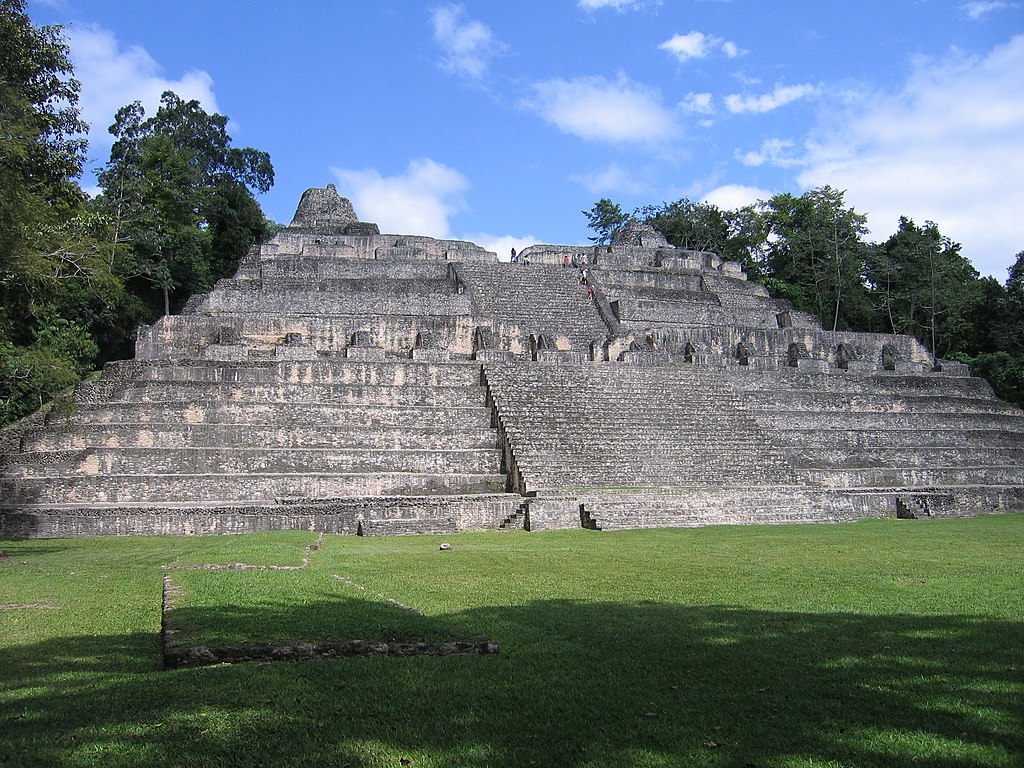 Caracol Belize maja király sír