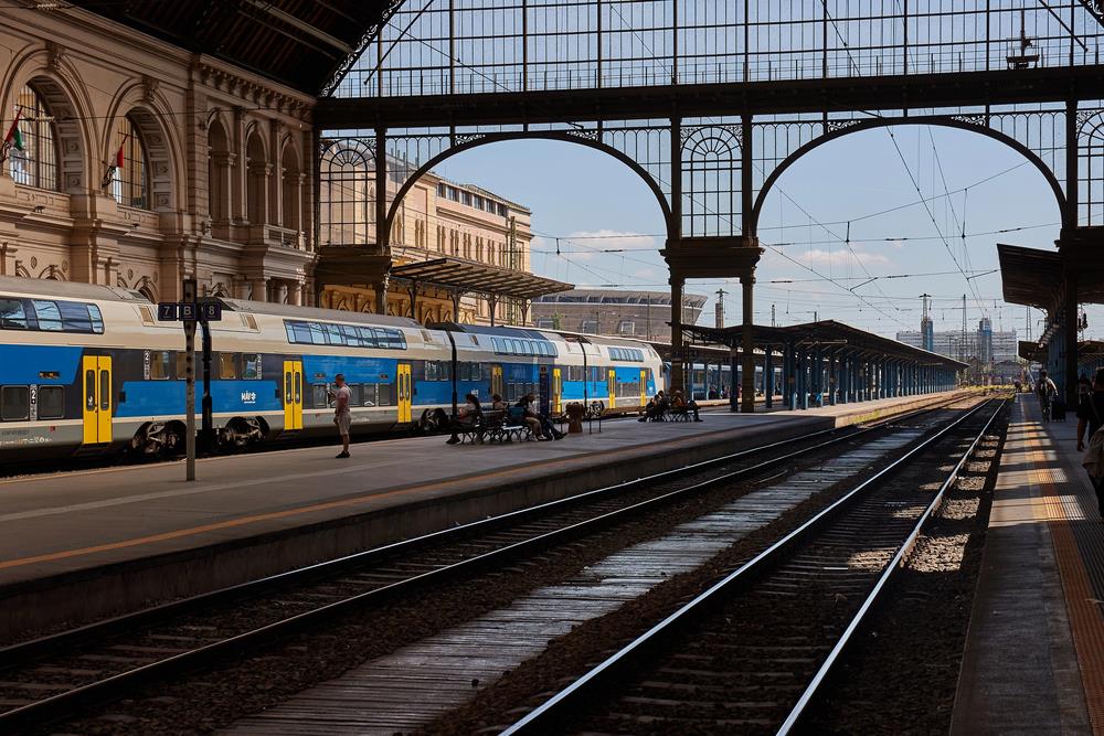Megváltozik a fővárosi közlekedés keleti pályaudvar óraátállítás