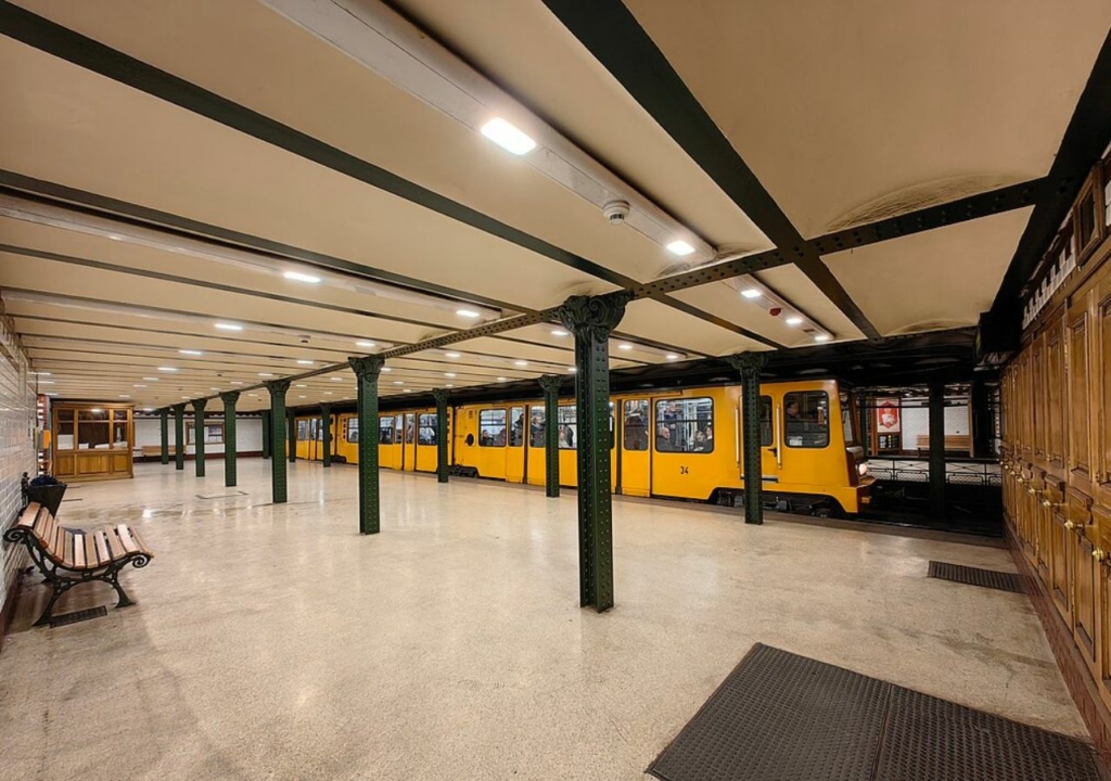 Kisföldalatti 1 metró felújítás bkk 2025 M1