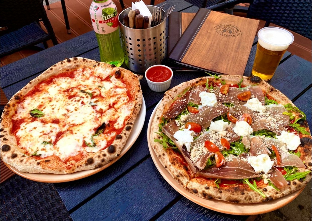 nápolyi pizza pizzériák éjszakája olaszország