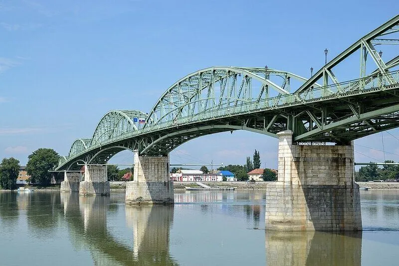rsz_maria-valeria-hid-duna-mentos esztergom