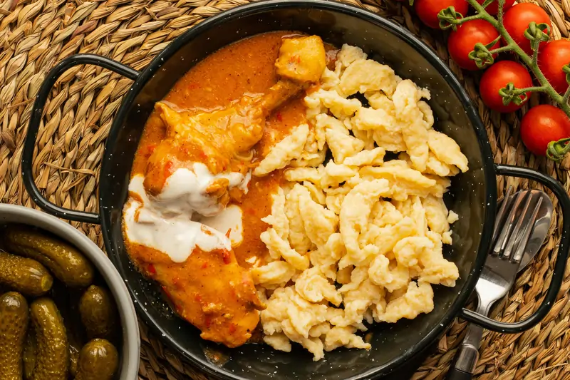 paprikás csirke recept maygar módra elkészuítvae bemutatjuk hogyan kell.