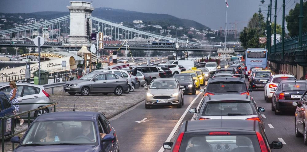 budapesti dugóhelyzet közlekedés traffipax