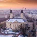A hó borította debreceni református nagytemplom