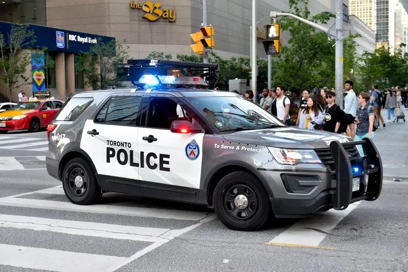 Toronto rendőrség magyar férfi letartóztatták rézkábel lopás